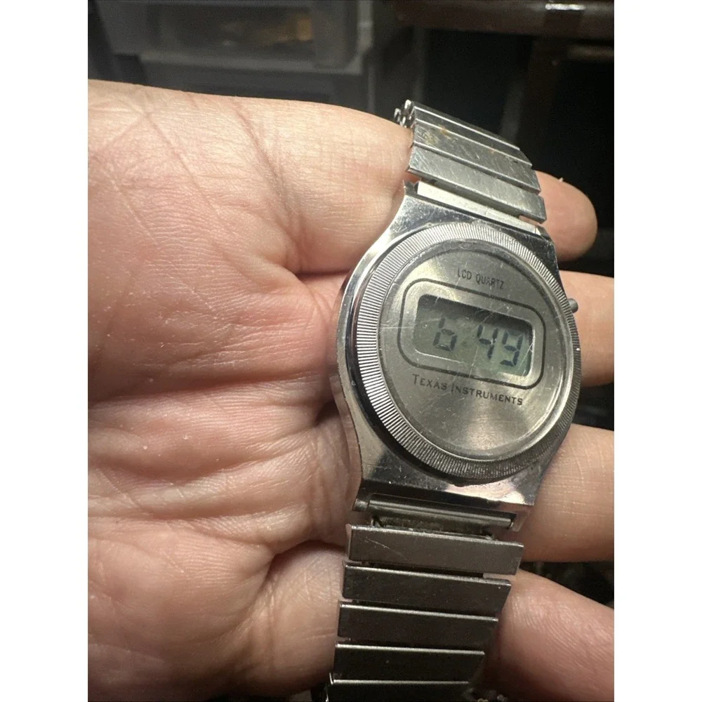Works VTG 1970s Texas Instruments LCD Quartz Digital Mens Watch TI3H 35mm Fit 8